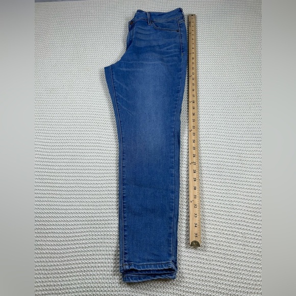 Old Navy Women's Rockstar Blue Jeans. High Rise. Stretch. Size 14 - Picture 8 of 8
